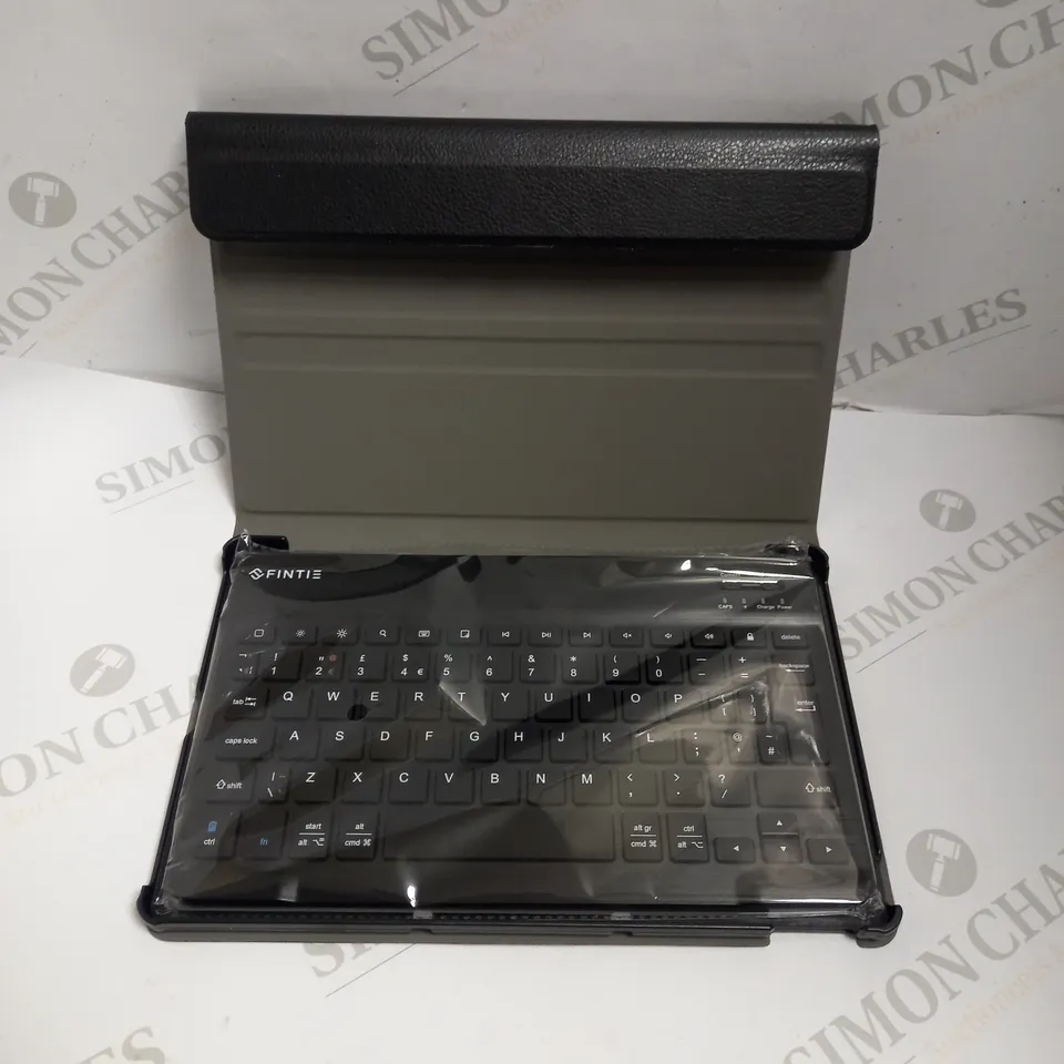 FINTIE KEYBOARD CASE FOR LENOVO P11 - BLACK