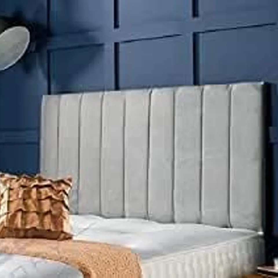 BOXED CLARANCE HEADBOARD WHITE // SIZE: DOUBLE (1 BOX)