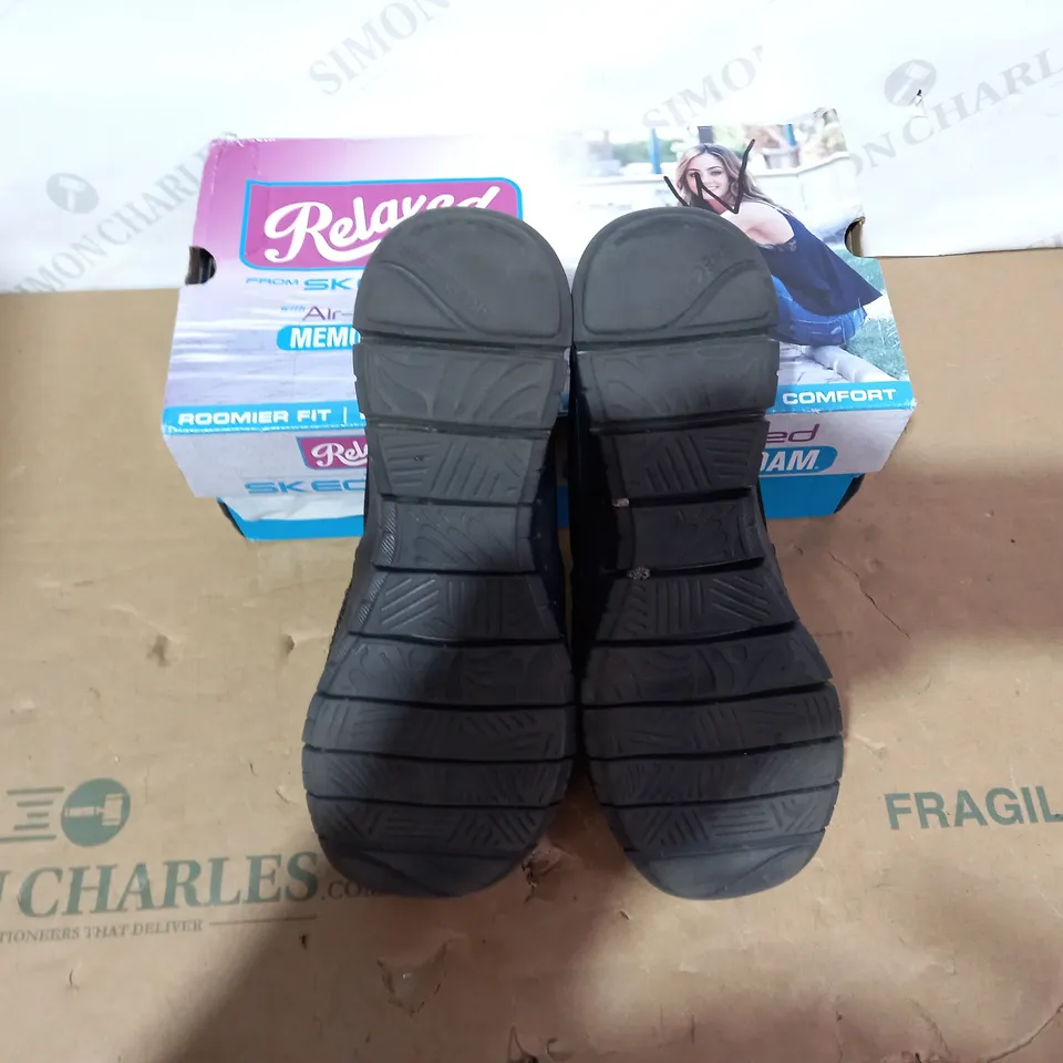 BOXED PAIR OF SKECHERS - SIZE 6