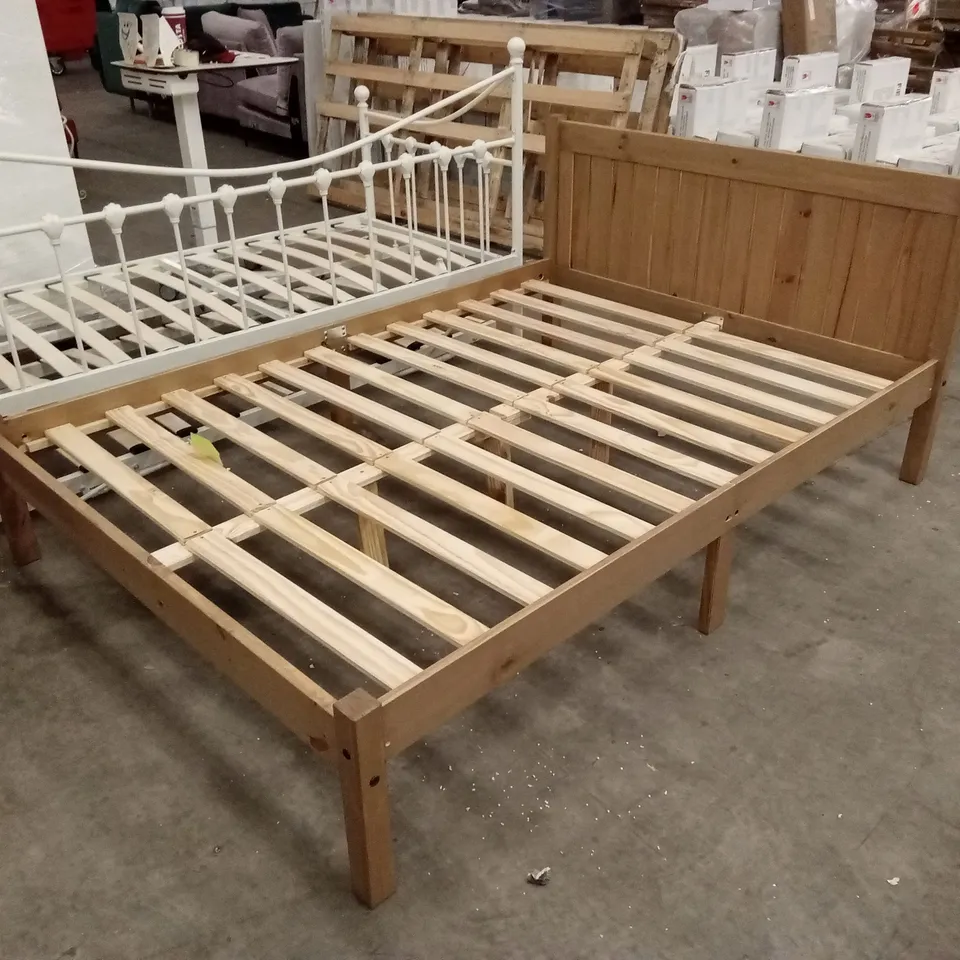 BURRILLVILLE PLATFORM BED - WAXED PINE // SIZE: DOUBLE (4'6")