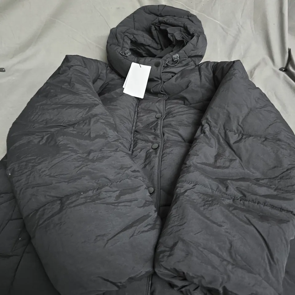 JDY WOMEN'S BLACK PUFFER JACKET WITH HOOD – UK SIZE L