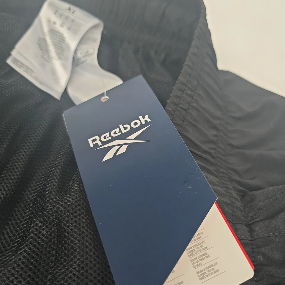 REEBOK TRAINING PANTS – UK XL – BLACK