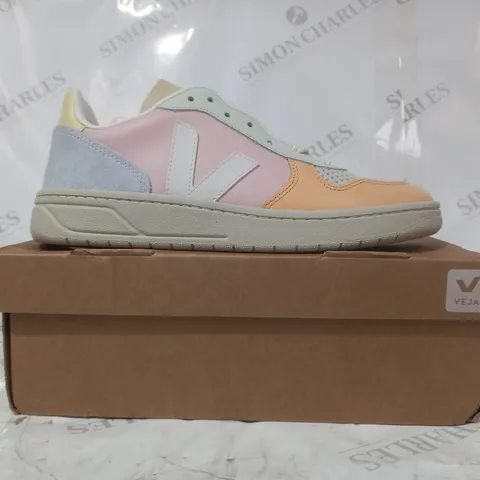 BOXED PAIR OF VEJA SHOES IN PASTEL MULTICOLOUR UK SIZE 7