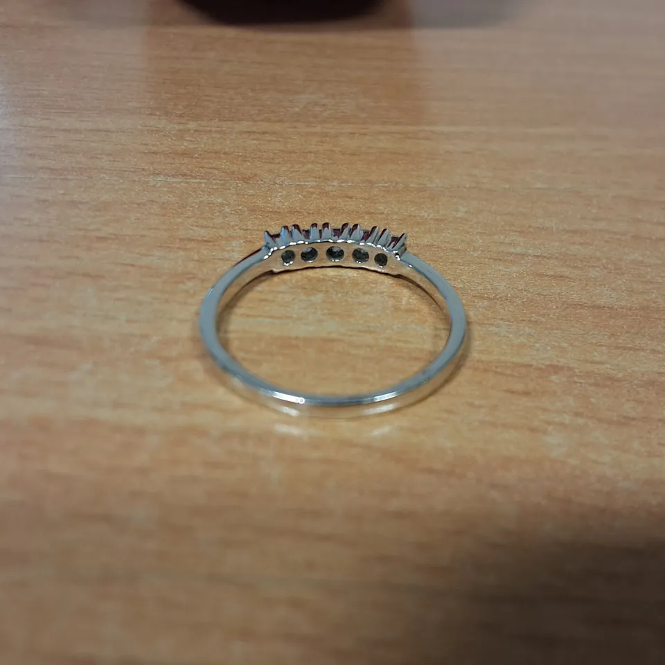 9CT WHITE GOLD FIVE STONE HALF ETERNITY RING SET WITH NATURAL DIAMOND