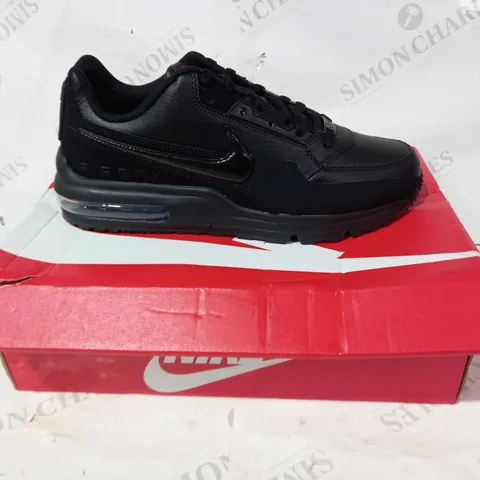 BOXED PAIR OF NIKE AIR MAX LTD 3 SHOES IN BLACK UK SIZE 8