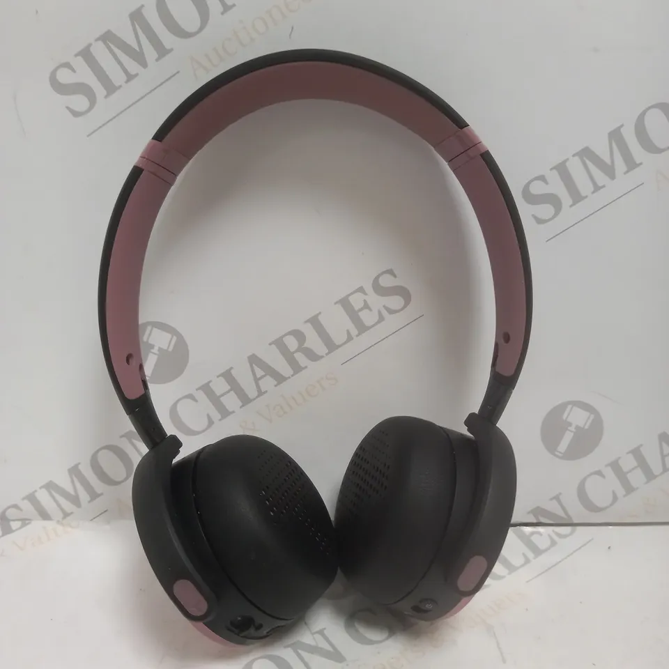 BOXED AKG Y500 WIRELESS HEADPHONES 