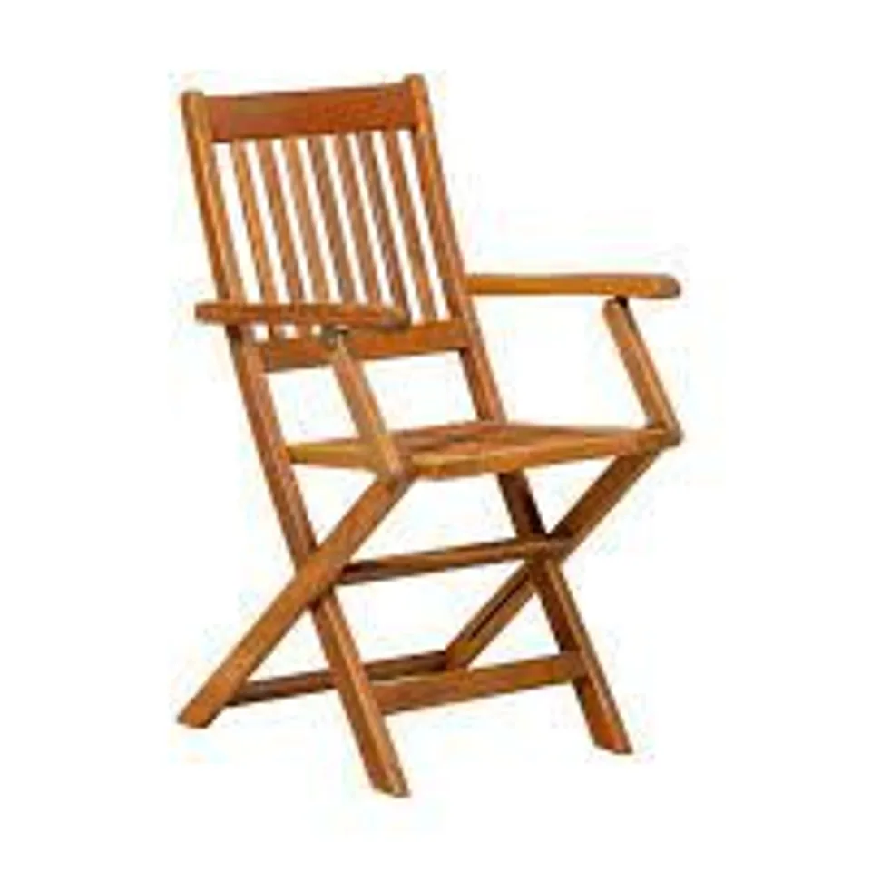 BOXED MANHATTAN FOLDING CHAIR