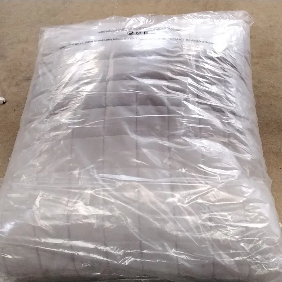 THE HOTEL COLLECTION LUXURY QUILTED BEDSPREAD THROW  RRP £49.99
