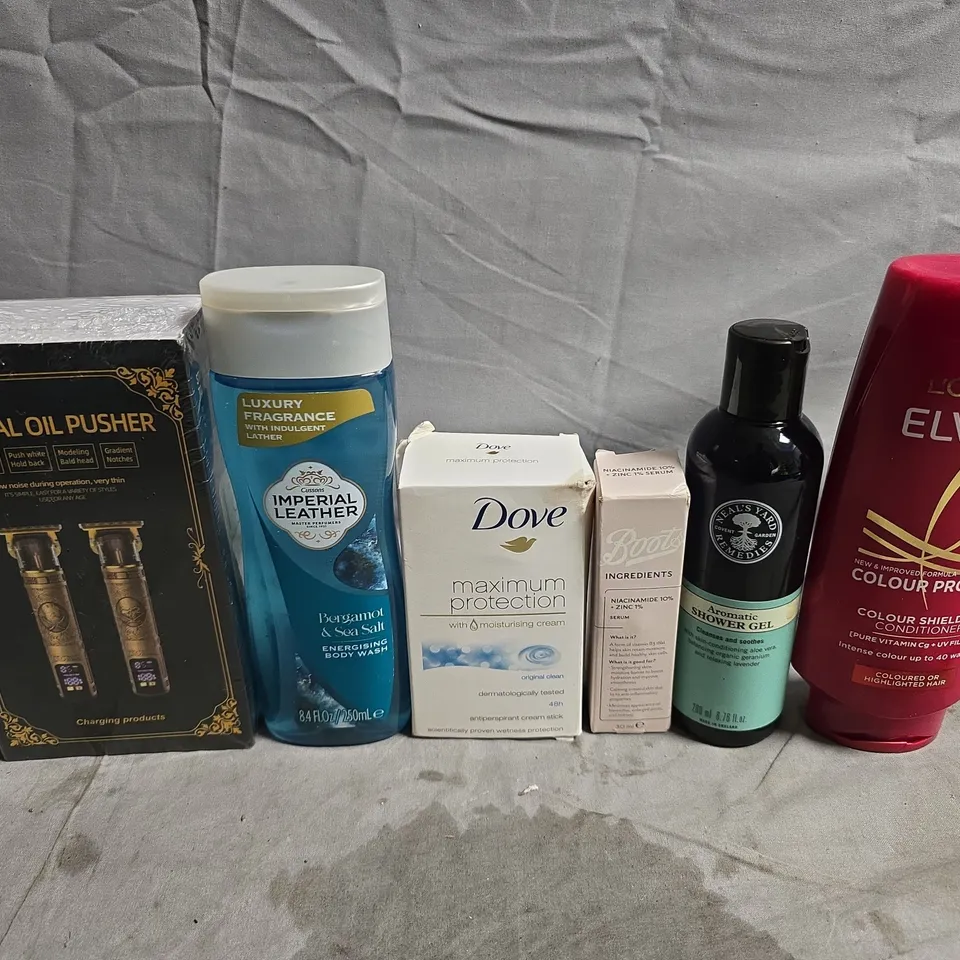 APPROXIMATELY 15 ASSORTED HEALTH & BEAUTY PRODUCTS TO INCLUDE DOVE, L'OREAL AND SHOWER GELS