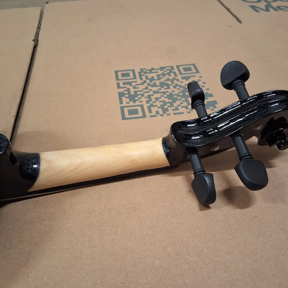 VIOLIN WITH BOW IN BLACK GLITTER FINISH – IN FITTED CASE