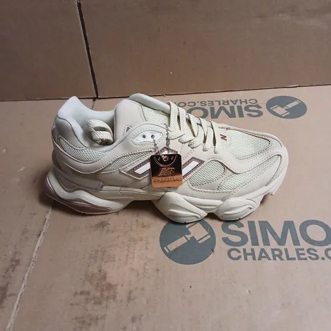 NEW BALANCE SNEAKERS – CREAM/OFF-WHITE MESH & SUEDE BOXED UK 6