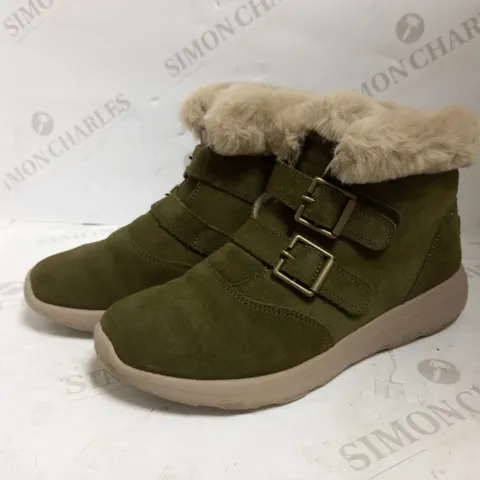 SKECHERS WINTER ON THE GO FAUX FUR TRIM OLIVE BOOTS - UK SIZE 5