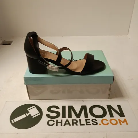 BOXED PAIR OF AJVANI COLLECTION HALLIE 110 HEELS IN BLACK - SIZE 6