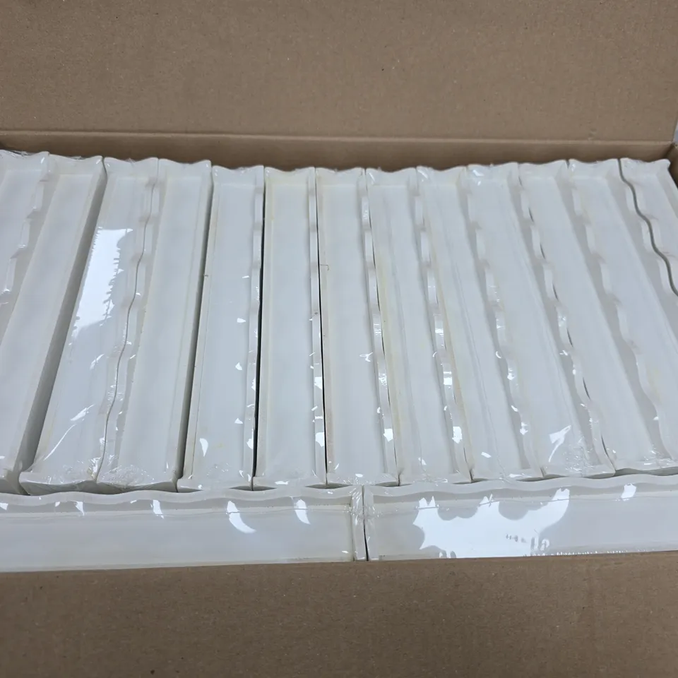 15 SEALED GRUNDIG CHRISTMAS FRAME LIGHTS
