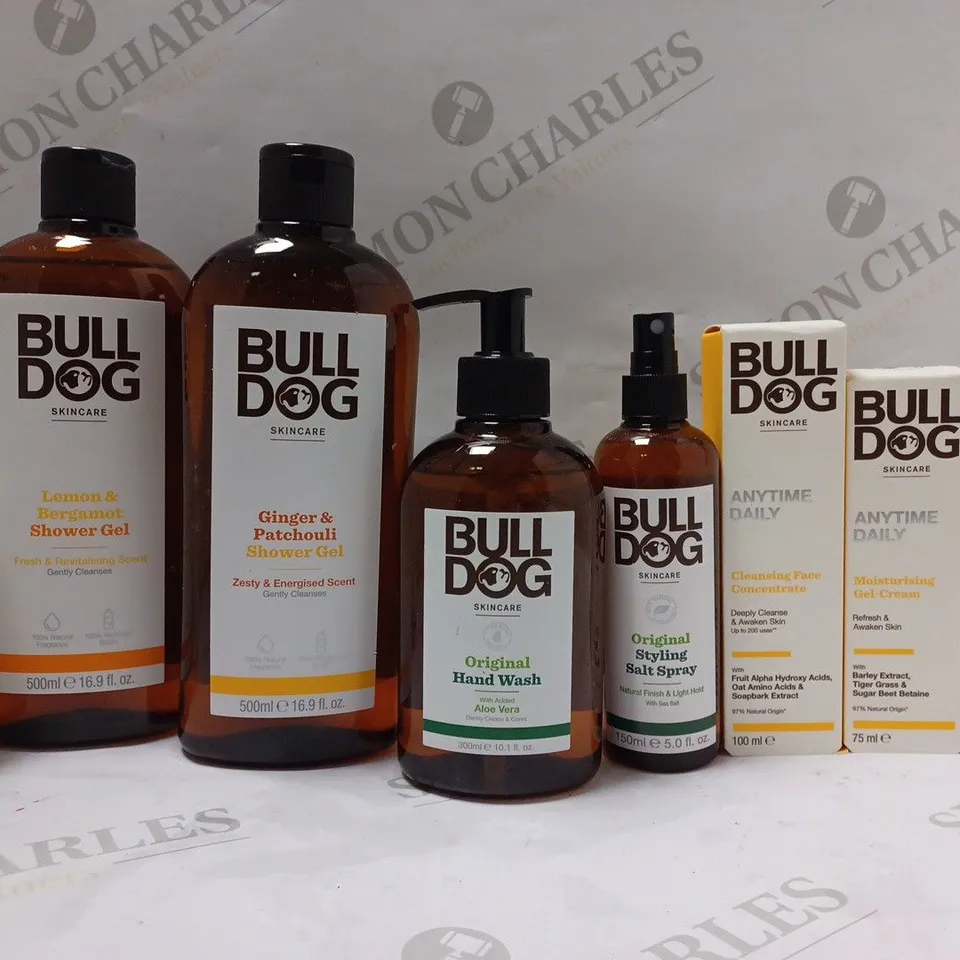 BOX OF APPROX 8 ASSORTED BULLDOG PRODUCTS TO INCLUDE SHOWER GEL, STYLING SALT SPRAY, RECOVERY SERUM, ETC 