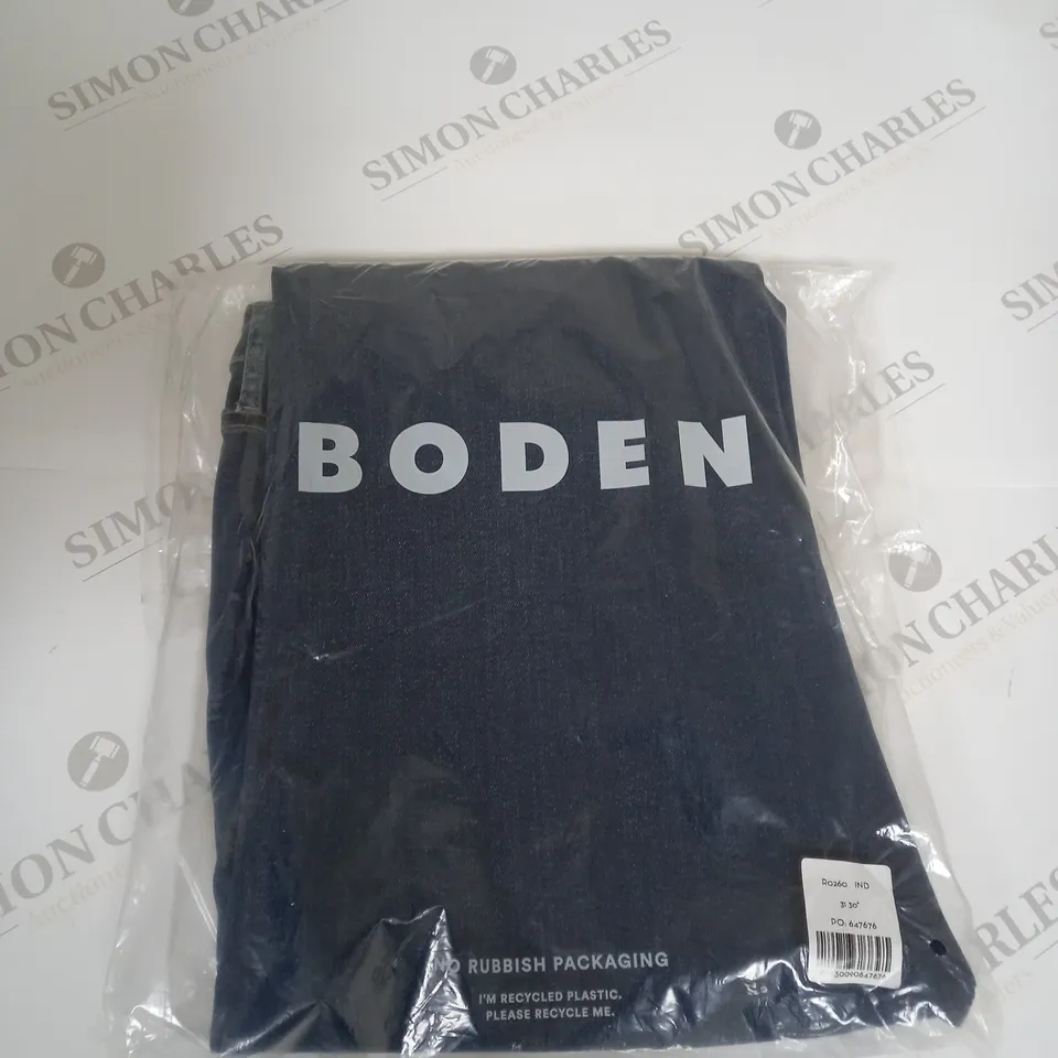 BAGGED BODEN DENIM JEANS SIZE W30 L31