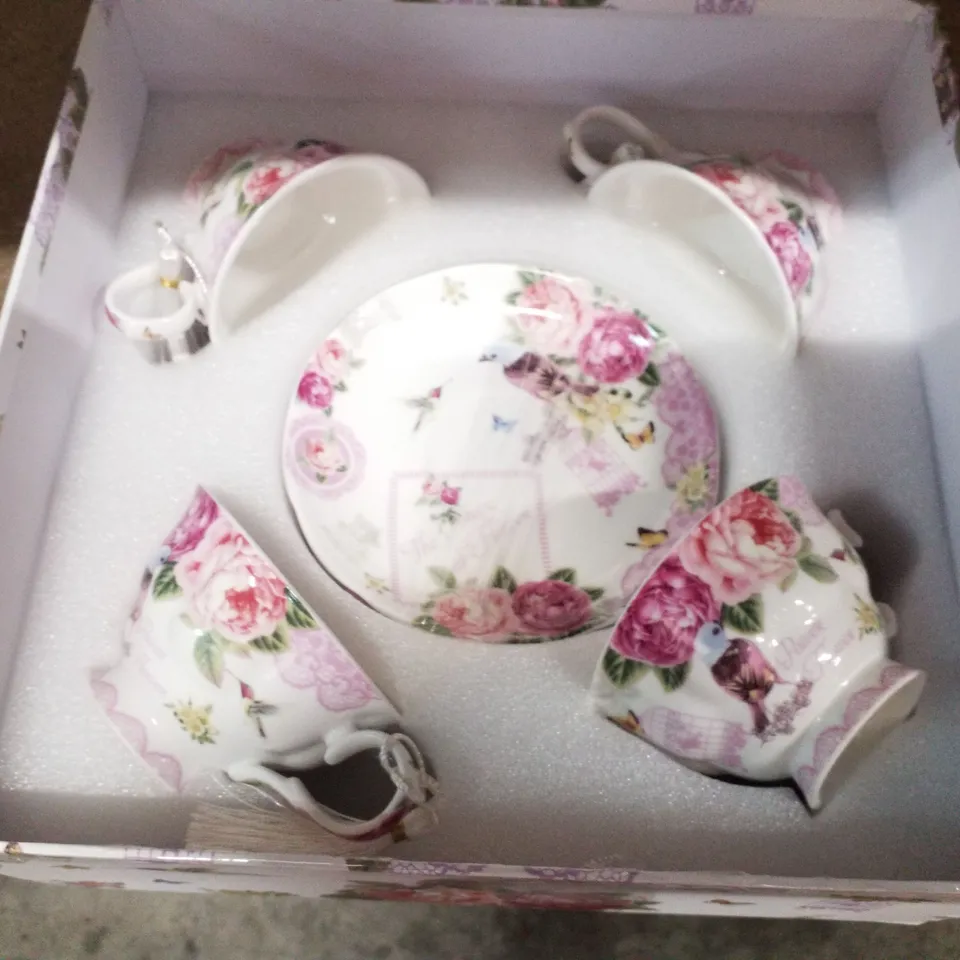 BOXED ALFRET BONE CHINA TEACUP & SAUCER (SET OF 4)