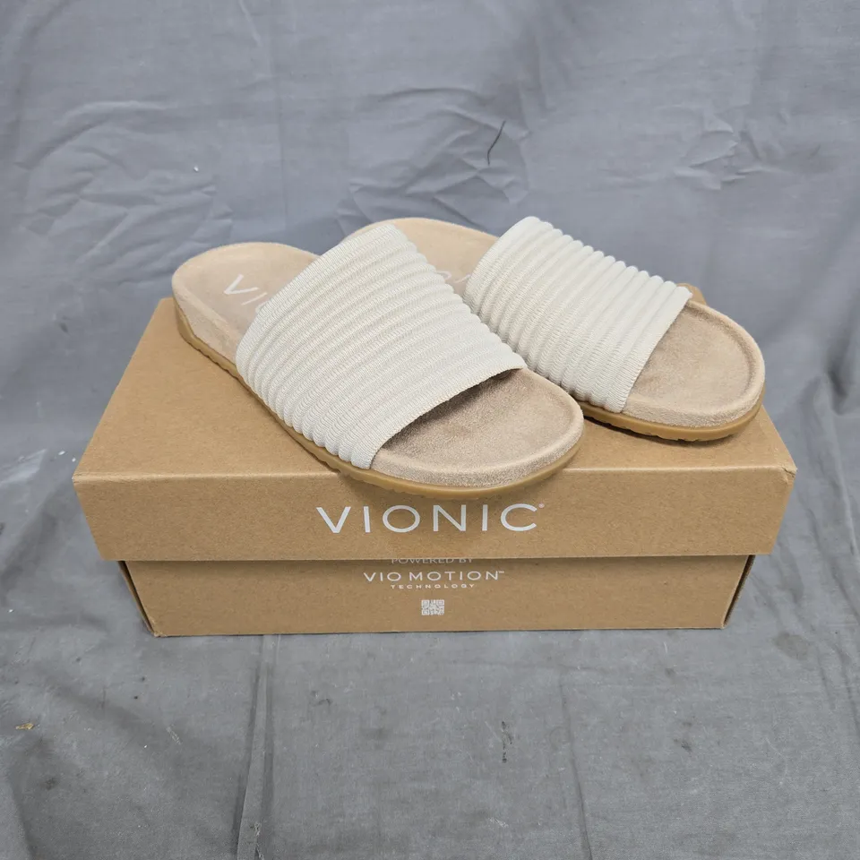 BOXED PAIR OF VIONIC EVIE KNIT SLIDER SANDALS - 3
