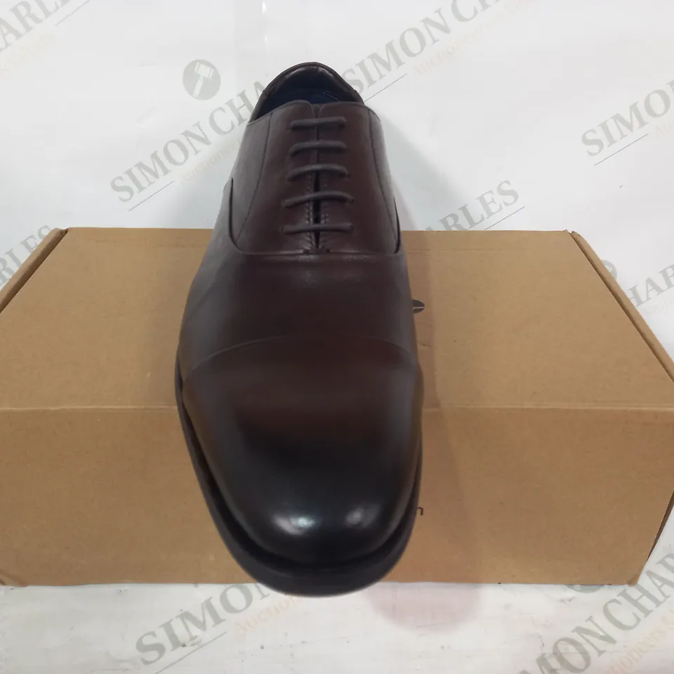 BOXED PAIR OF DUNE LONDON LEATHER LACE UP SHOES IN BROWN UK SIZE 12
