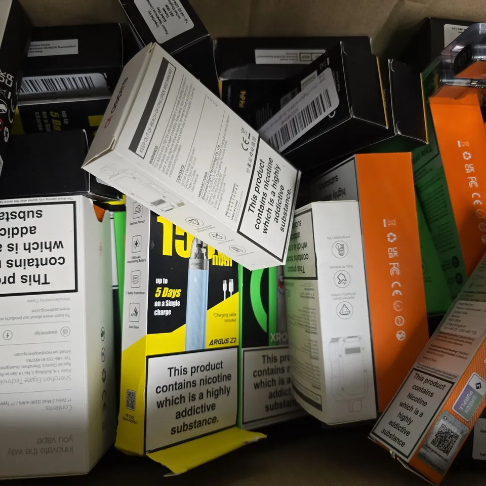 BOX OF APPROXIMATELY 20 ASSORTED E-CIGARETTE AND VAPING PRODUCTS TO INCLUDE VOOPOO, ASPIRE, GEEKVAPE, ETC - COLLECTION ONLY
