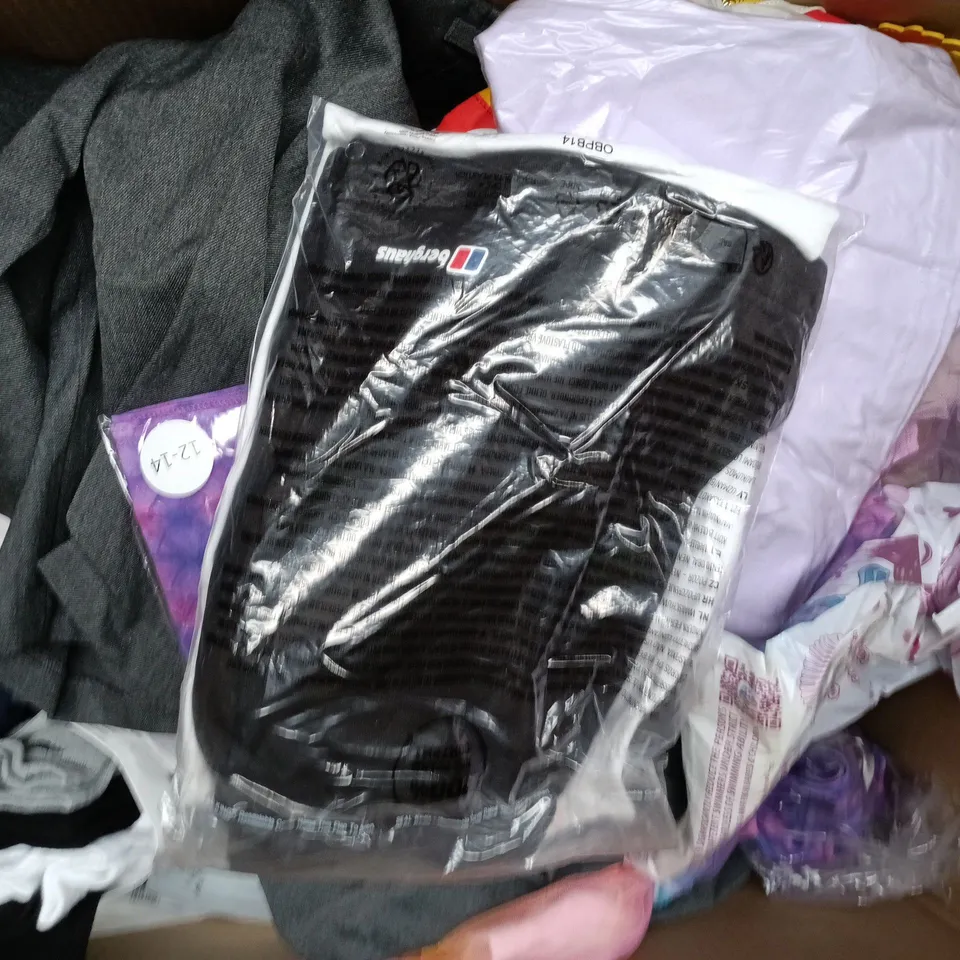 APPROXIMATELY 20 ASSORTED CHILDREN'S/KID'S CLOTHING AND FASHION PRODUCTS IN VARIOUS STYLES AND SIZES - COLLECTION ONLY