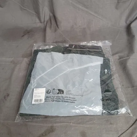 BAGGED LULULEMON SMOOTH SPACER 1/4 ZIP IN RAINFOREST GREEN SIZE S
