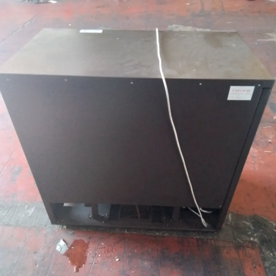 A&G UNDERCOUNTER 2 DOOR FRIDGE 