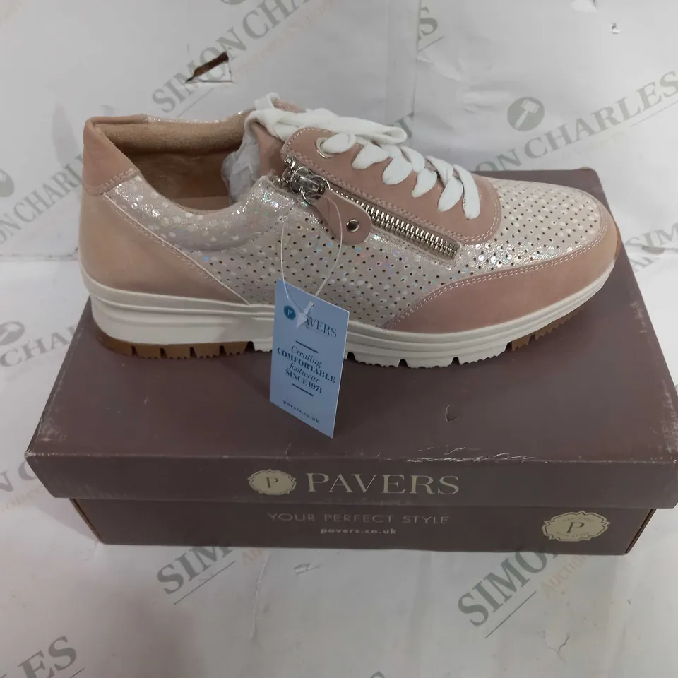 BOXED PAIR OF PAVERS LACED SHOES WITH ZIP IN PINK - EU SIZE 40