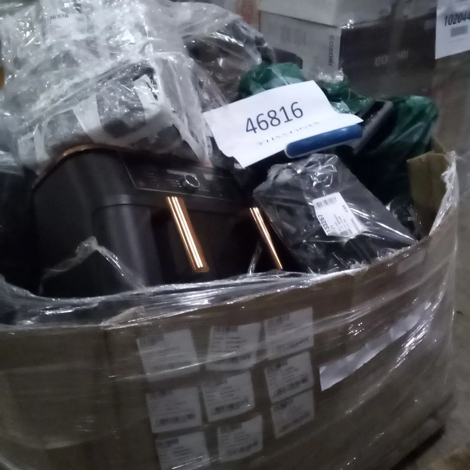 PALLET OF APPROXIMATELY 23 ASSORTED ELECTRICAL ITEMS TO INCLUDE AIR FRYERS , VACUUM CLEANERS, COFFEE MAKERS , ETC 