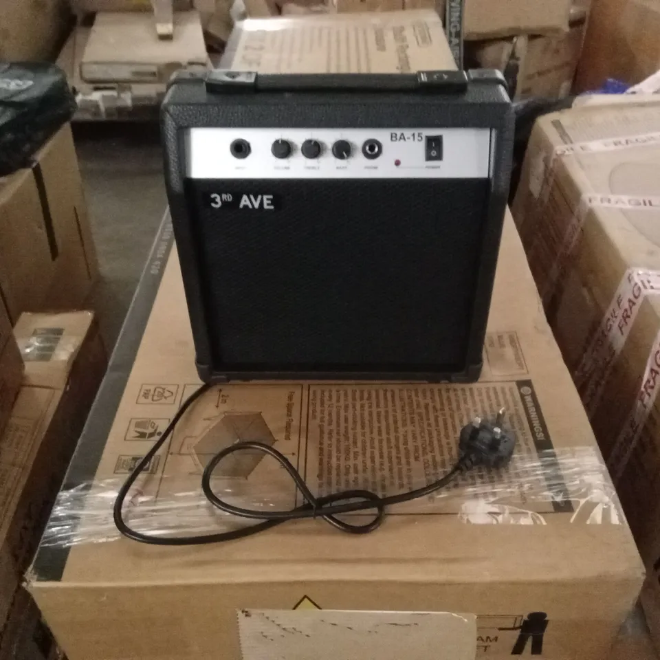BOXED 3RD AVENUE BA-15 15W COMBO BASS GUITAR PRACTICE AMPLIFIER - BLACK