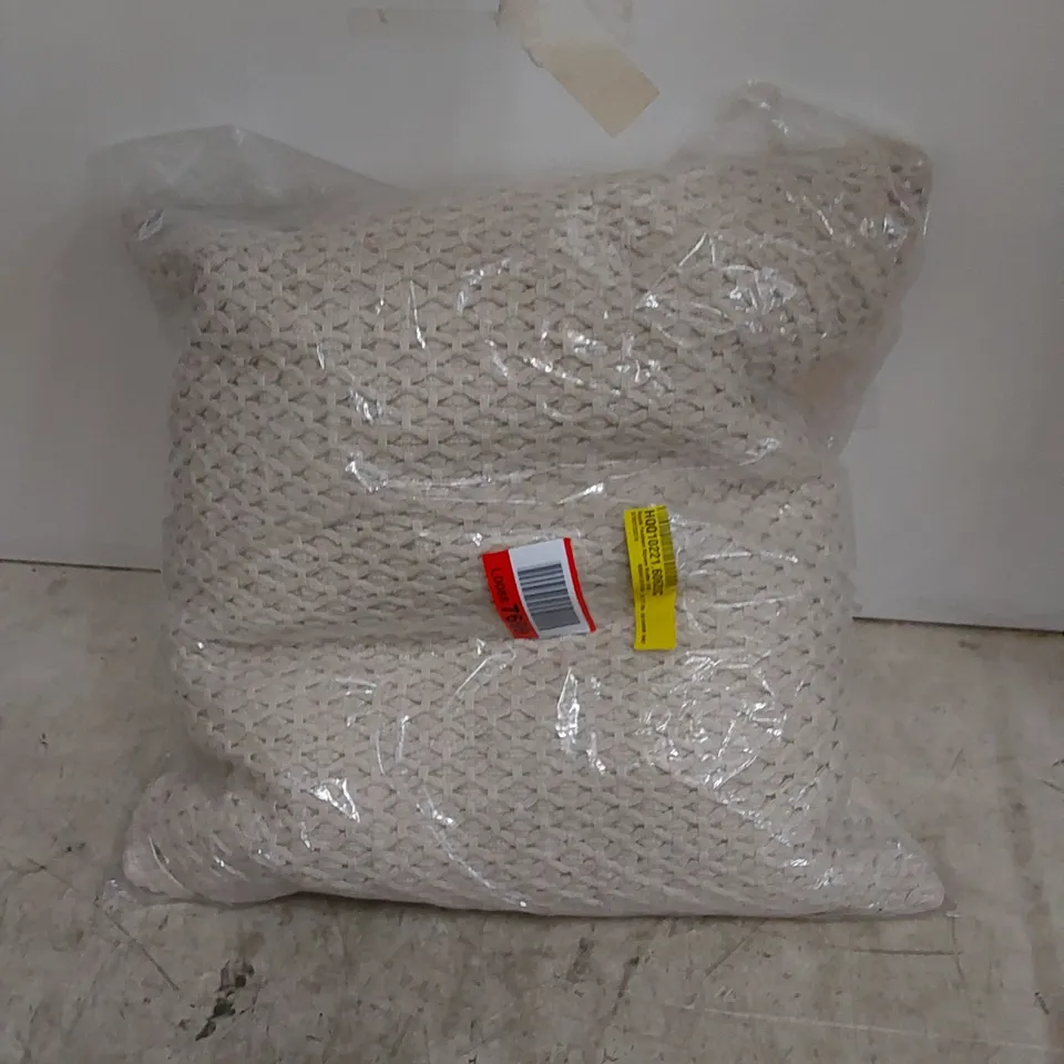 BAGGED APPIE FEATHERS SQUARE SCATTER CUSHION