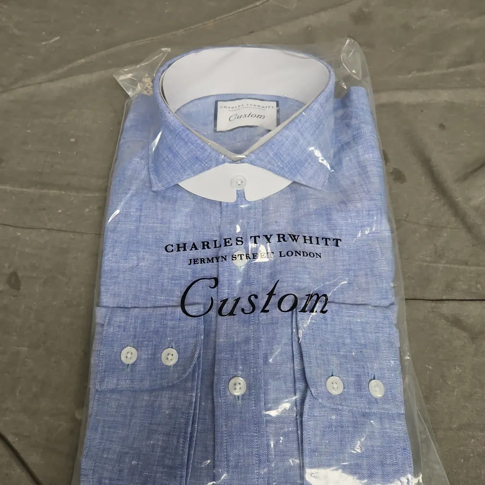 BAGGED CHARLES TYRWHITT BUTTON SHIRT - SIZE 16