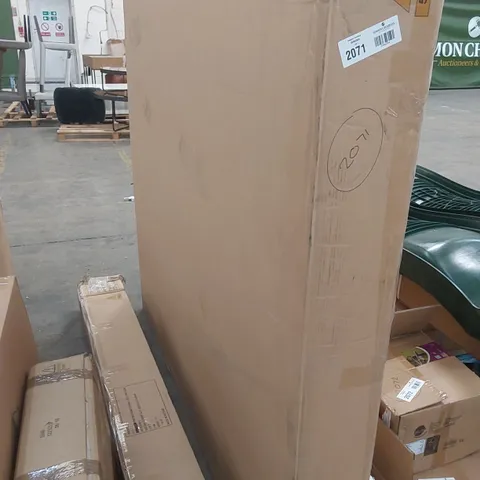 BOXED GRADE 1 KINGSIZE BEDFRAME IN WHITE AND OAK (2 BOXES)