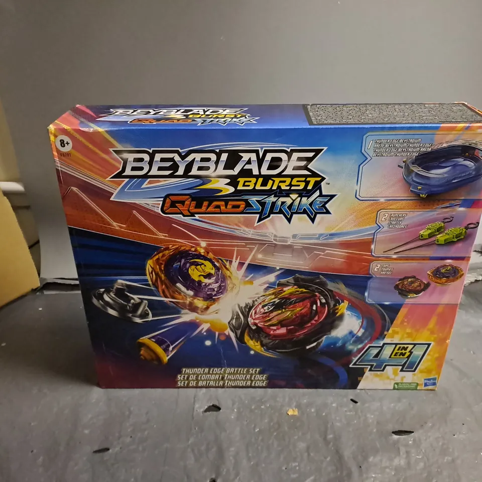 BEYBLADE BURST QUADSTRIKE 