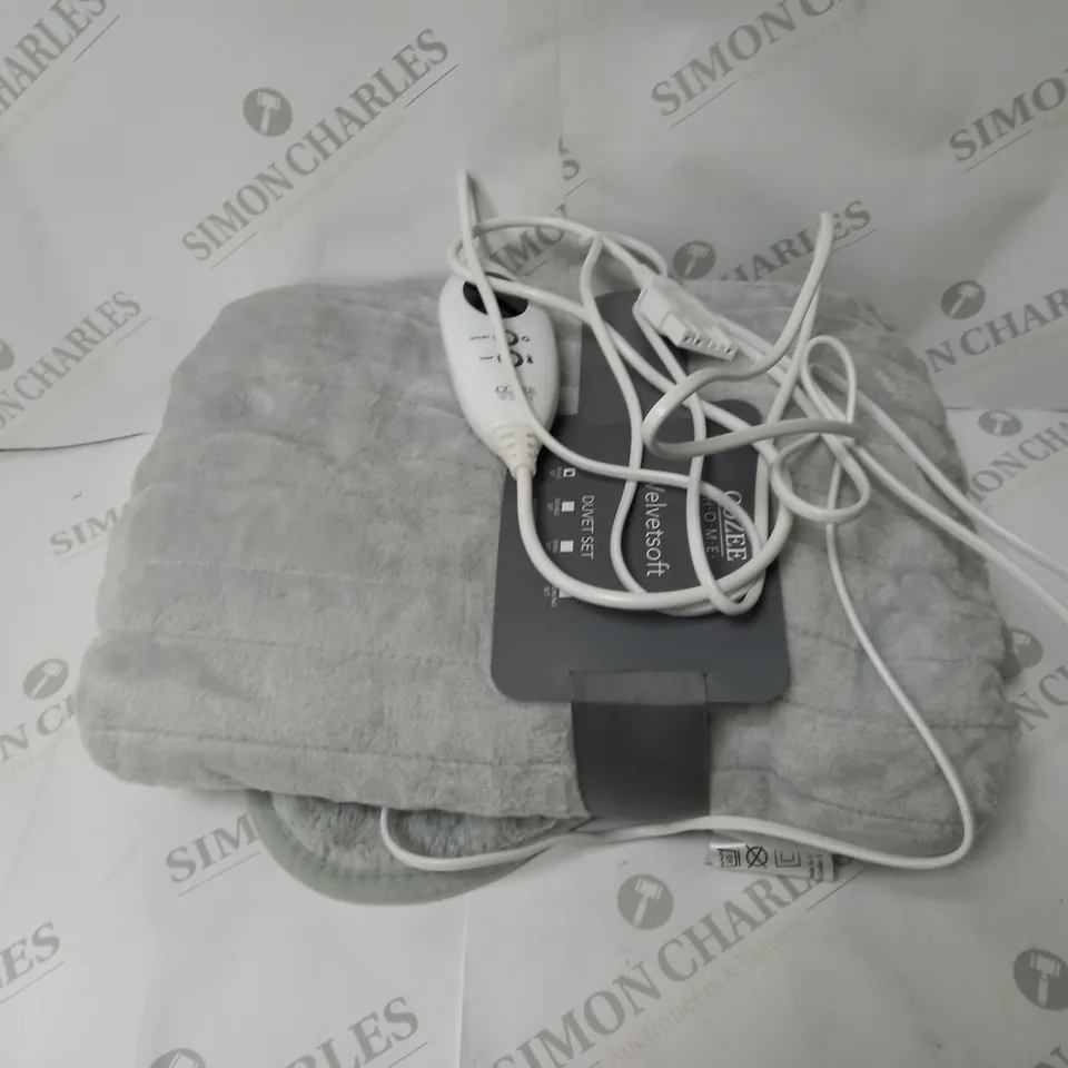 BOXED COZEE HOME HEATED BLANKET IN LIGHT GREY