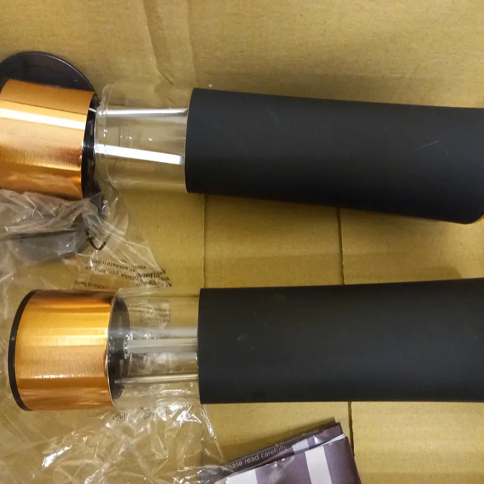 TOWER ELECTRIC SALT AND PEPPER MILL 