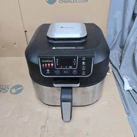 MASTERPRO SMOKELESS GRILL 5.6LTR 1760W – BLACK (NOT IN THE ORIGINAL BOX)