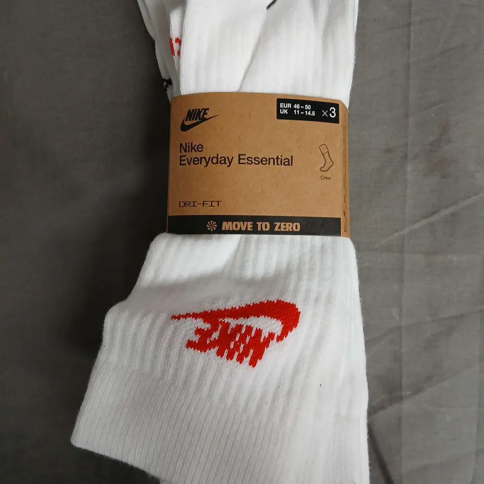 NIKE EVERYDAY ESSENTIAL SOCKS IN WHITE (UK 11-14.5)