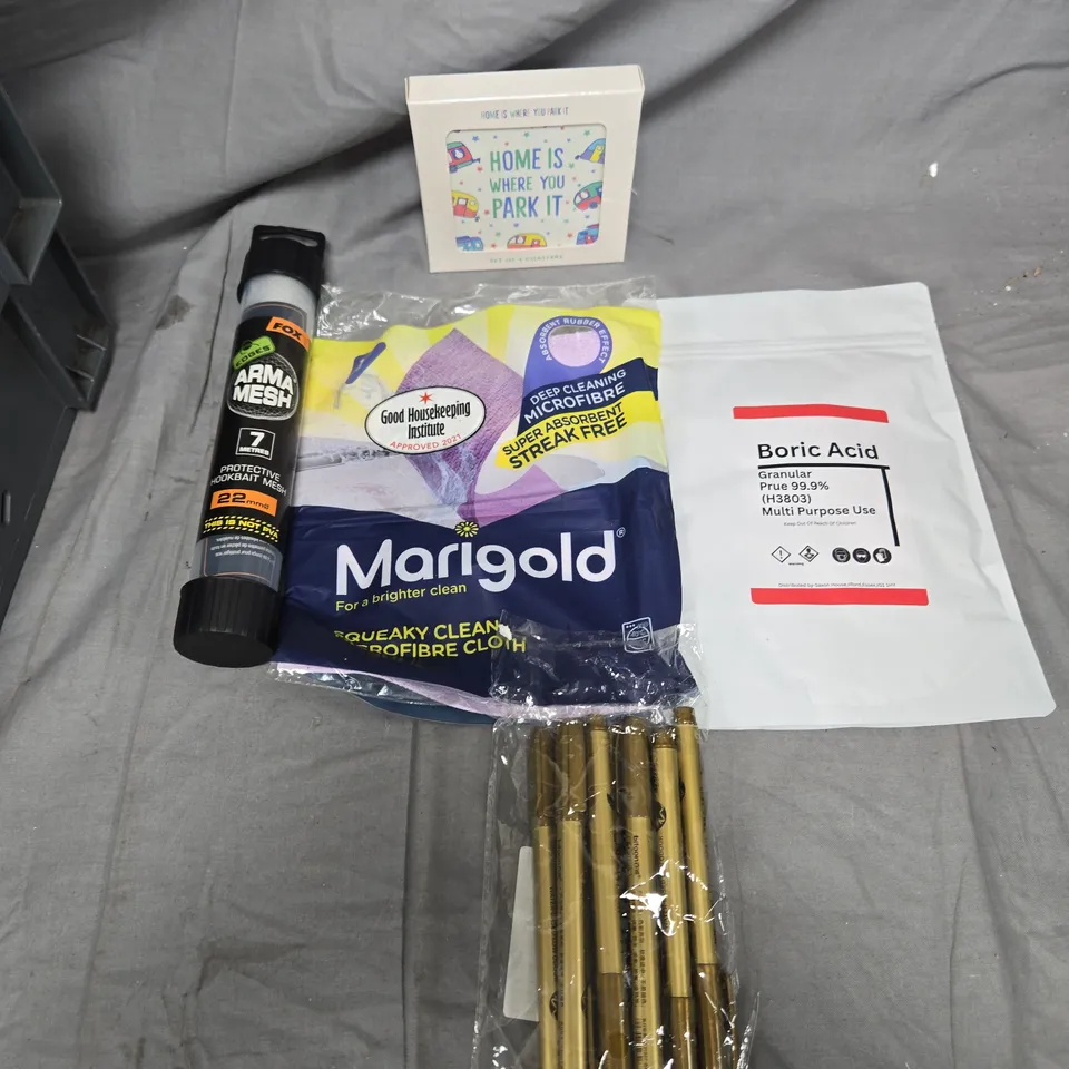 APPROXIMATELY 15 ASSORTED HOUSEHOLD ITEMS TO INCLUDE BORIC ACID SACHET, MUG COASTERS AND MARIGOLD MICROFIBER CLOTH