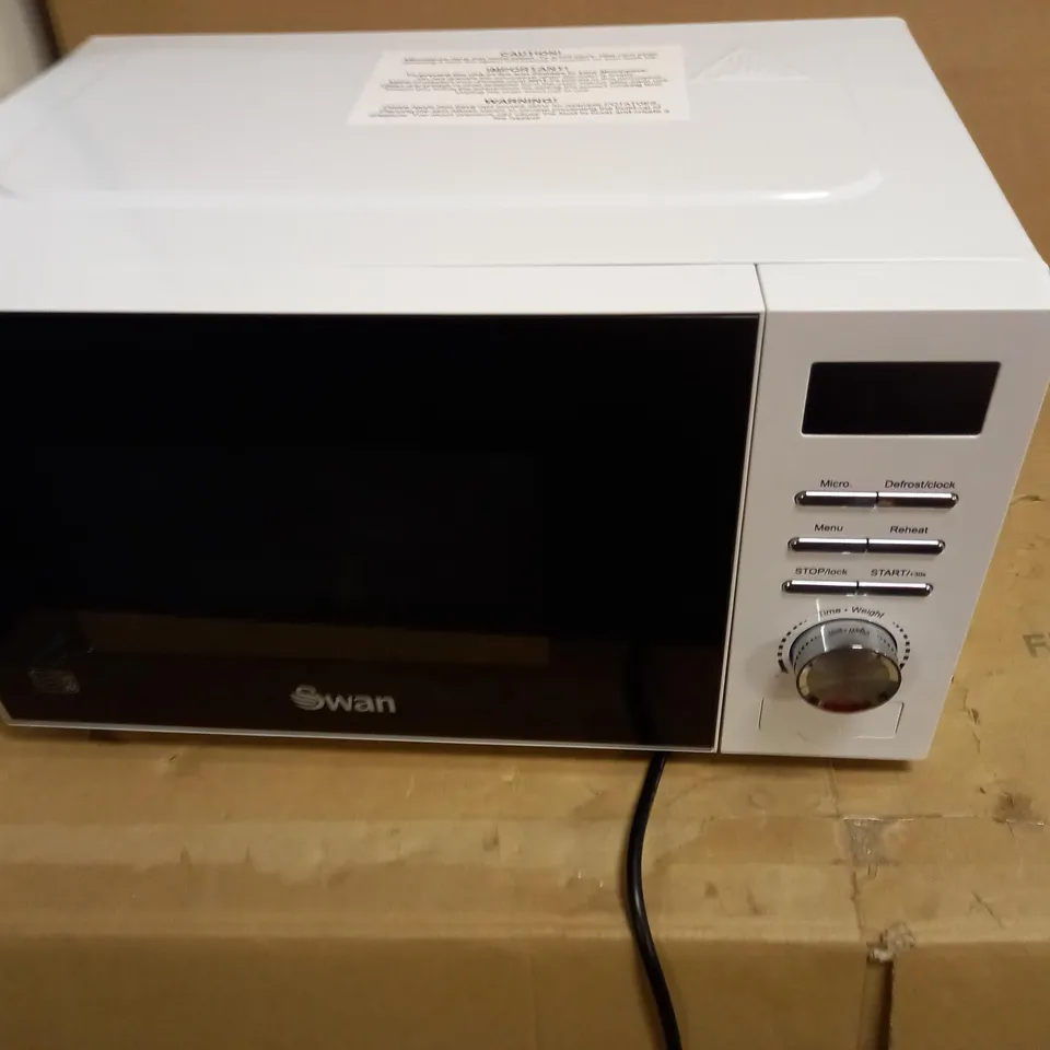 SWAN 20L 700W DIGITAL MICROWAVE - WHITE RRP £54