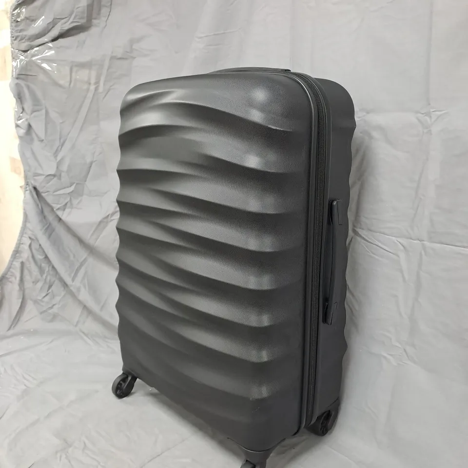 BOXED IT LUGGAGE BLACK HARDSHELL SUITCASE - MEDIUM