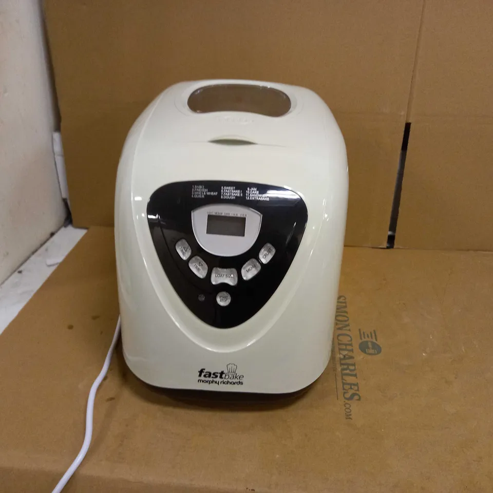 MORPHY RICHARDS MULTI-USE FASTBAKE BREADMAKER