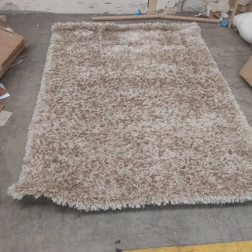 QUALITY DESIGNER AREA RUG - APPROXIMATELY 230 x 163cm