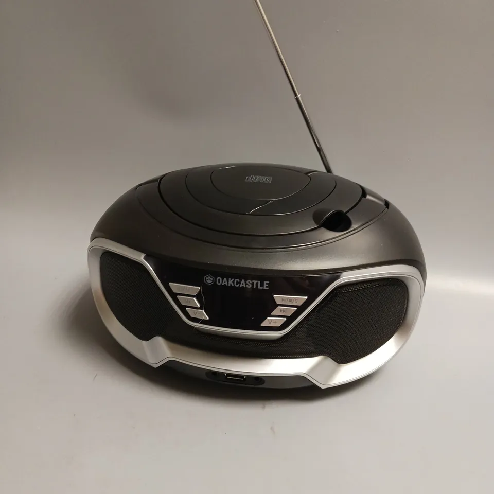BOXED OAKCASTLE CD PLAYER IN BLACK AND SILVER BLUETOOTH ENABLED WITH USB AND AUX PLAYBACK