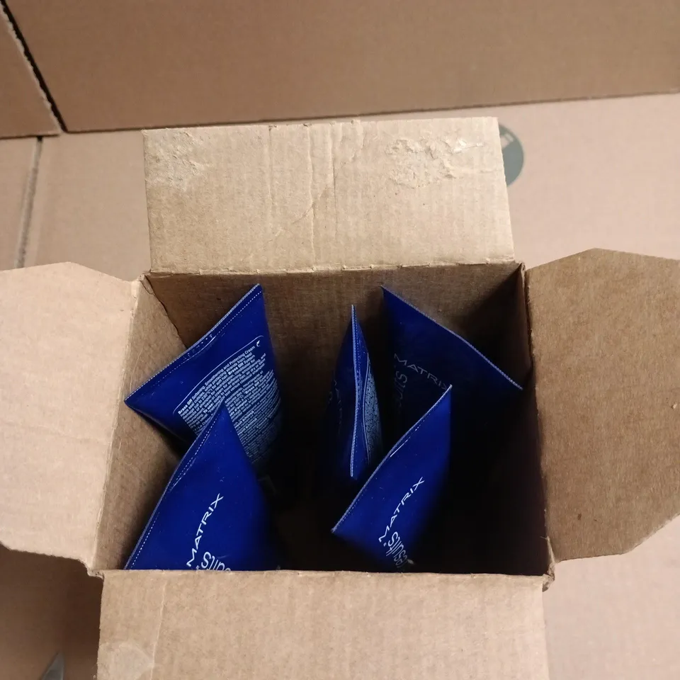 BOX OF APPROXIMATELY 20 MATRIX HAIRCARE PRODUCTS TO INCLUDE BRASS OFF AND VOLUME BOOSTER