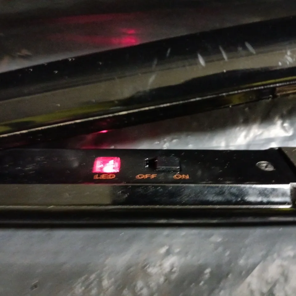 UNBOXED GHD CERAMIC HAIR STRAIGHTENERS - GHD 4.2B