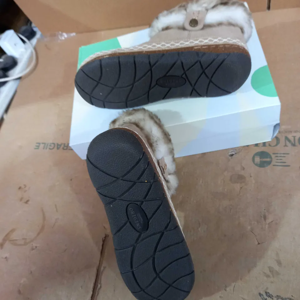 EARTH ORIGIN LIGHT BROWN SIZE 3 