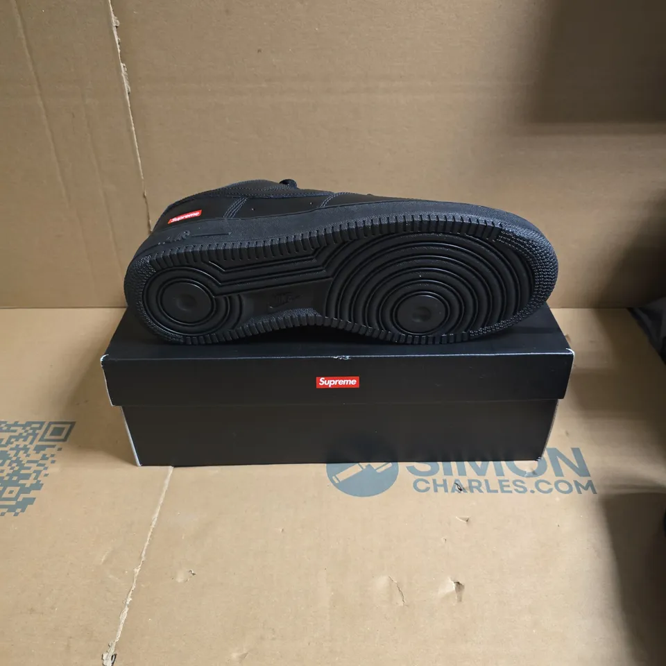 NIKE AIR FORCE 1 LOW SP – SUPREME, BLACK, UK 10