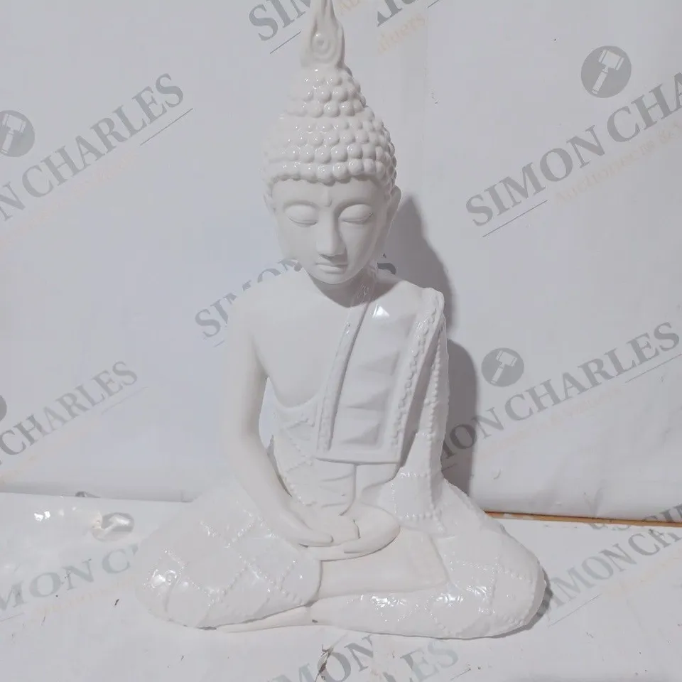 KBKH BUDDHA STATUE WITE