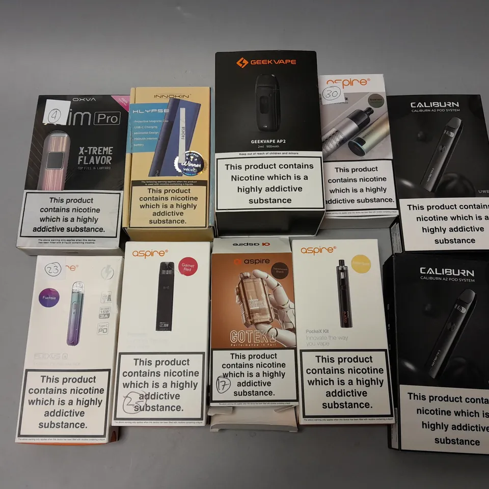 APPROXIMATELY 10 ASSORTED E-CIGS & VAPES TO INCLUDE CALIBURM A2, ASPIRE FLEXUS STICK, OXVA XLIM PRO, ETC